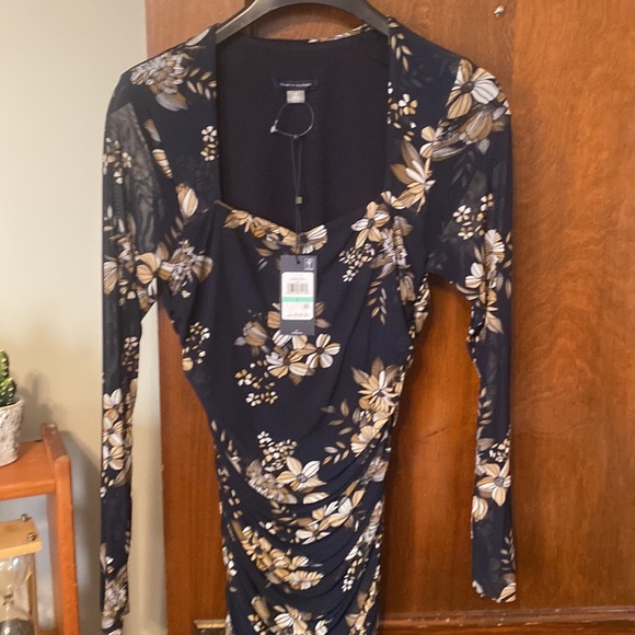 Tommy Hilfiger floral ruched dress 😍😍😍 - Picture 7 of 13